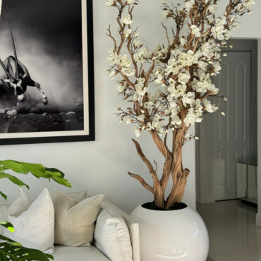 White Magnolia in 30″ glossy white ball pot